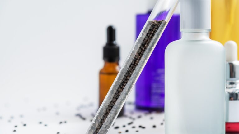 Šta je bakučiol i zašto postaje sve popularniji u kozmetici?